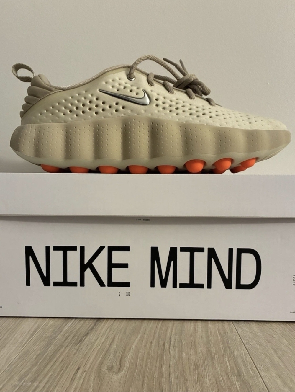 ***FIT SNUG*** Men's Size 7 Nike Mind 002 Light Khaki Sneakers